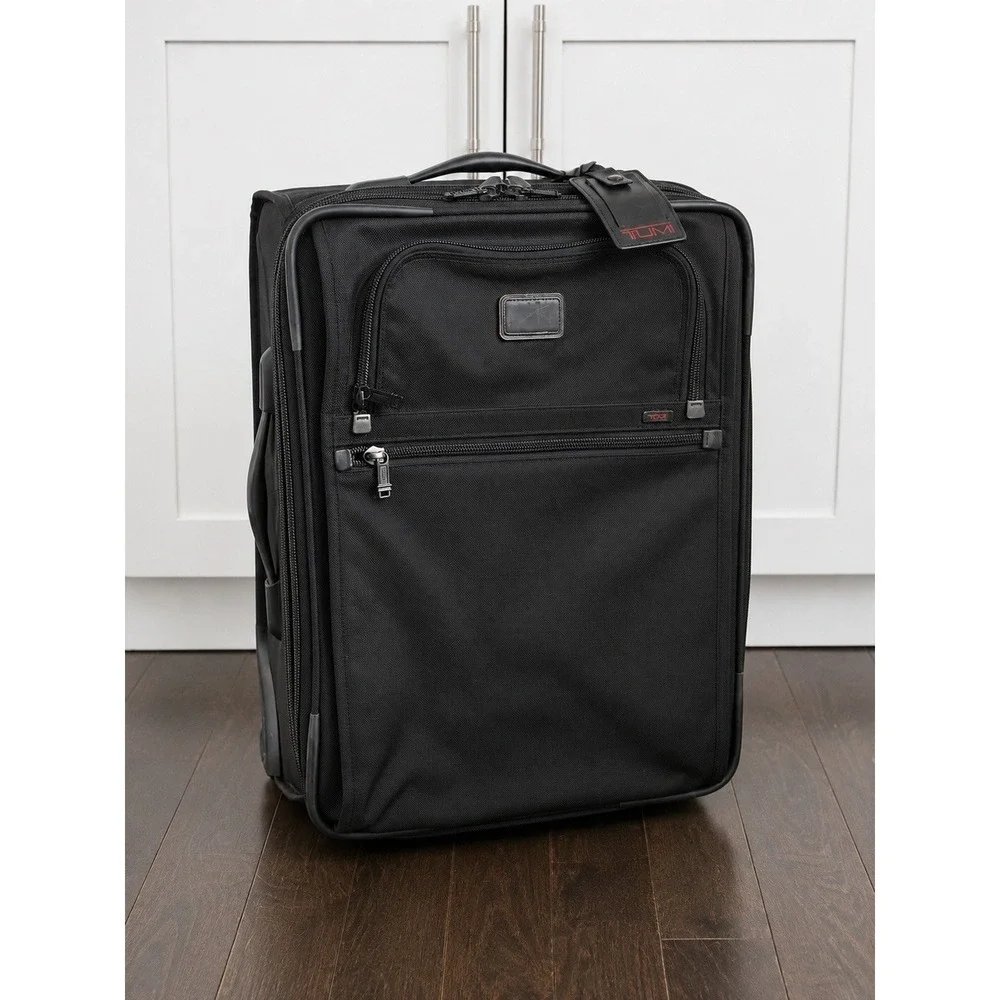 Tumi Carry On Luggage SuitCase Black Business Travel Men Expandable